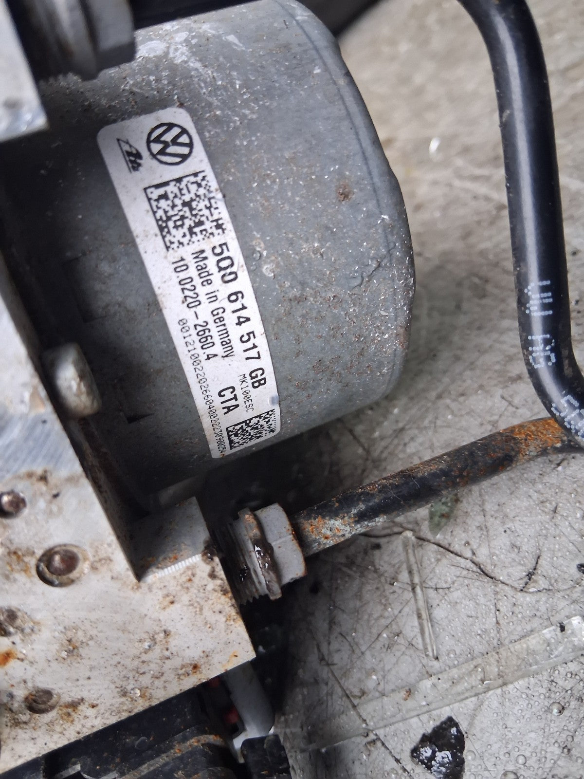 2013 VW GOLF MK7 ABS PUMP CONTROL MODULE 5Q0614517