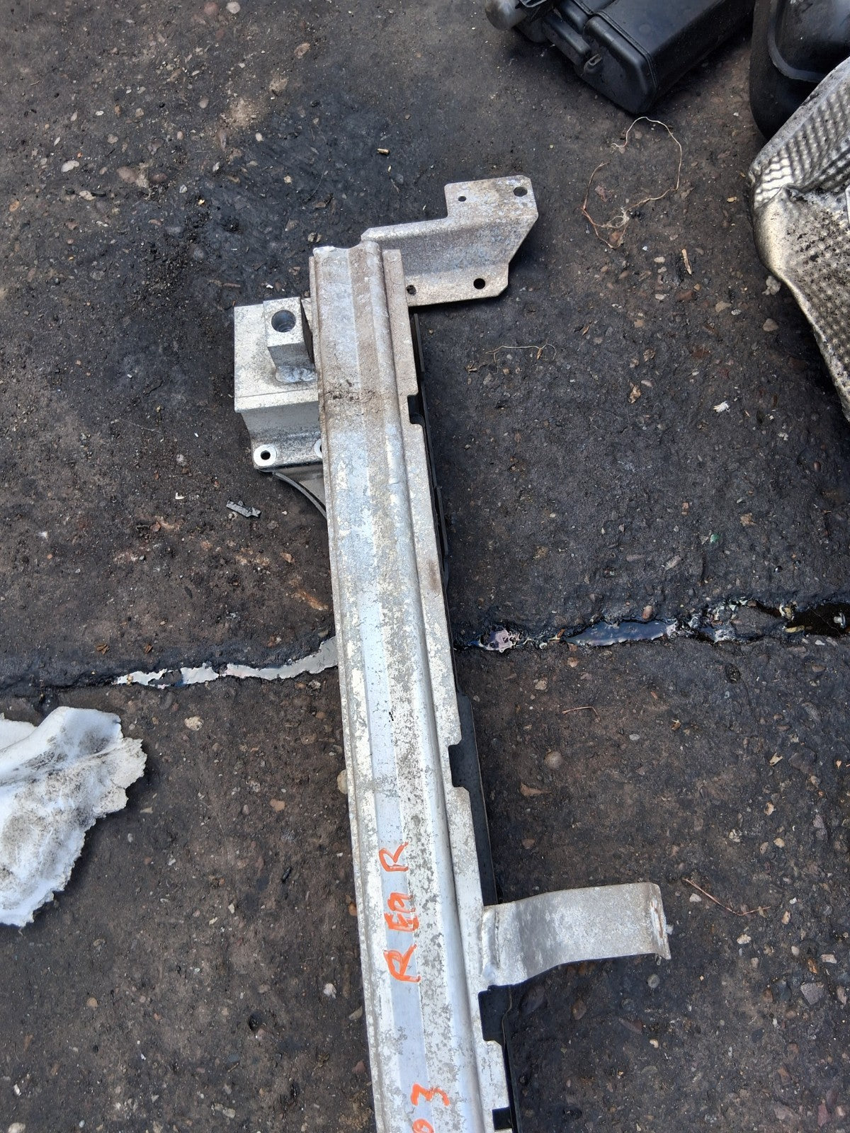 2003 BMW MINI COOPER R50 REAR BUMPER CRASH BAR REINFORCEMENT BAR