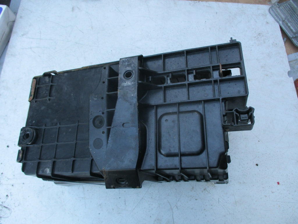 VAUXHALL ASTRA J MK6 2013 ENGINE BAY BATTERY TRAY COMPARTMENT 13308434 13354420