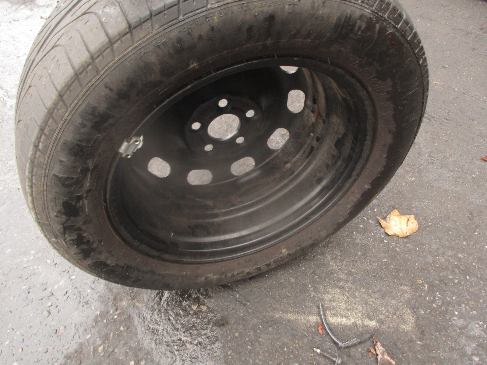 2001 VOLKSWAGEN GOLF MK4 15 INCH STEEL WHEEL WITH TYRE 195/65R15