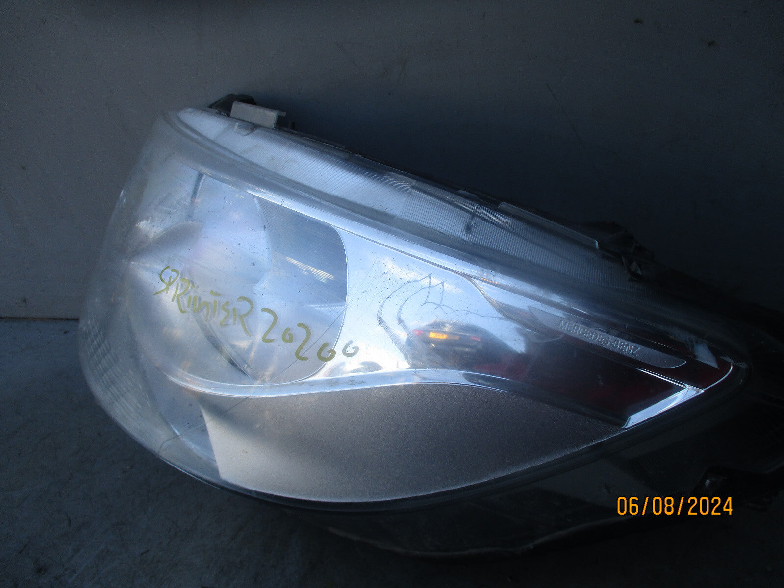 2020 MERCEDES BENZ SPRINTER NSF PASSENGER SIDE HEADLIGHT & HEADLAMP A9109060200