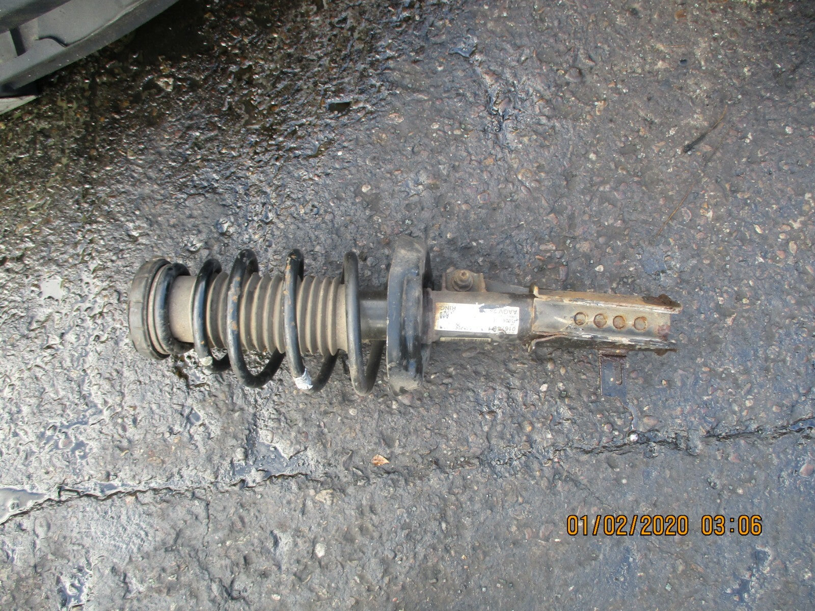VAUXHALL ASTRA J 2013 2.0 CDTI NS PASSENGER SIDE SUSPENSION LEG & SPRING