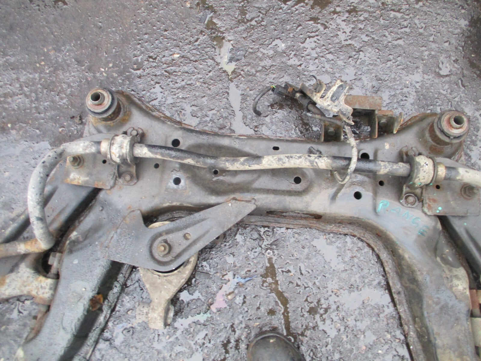 2003 RANGE ROVER L322 VOGUE 3.0 DIESEL FRONT SUB FRAME AXLE