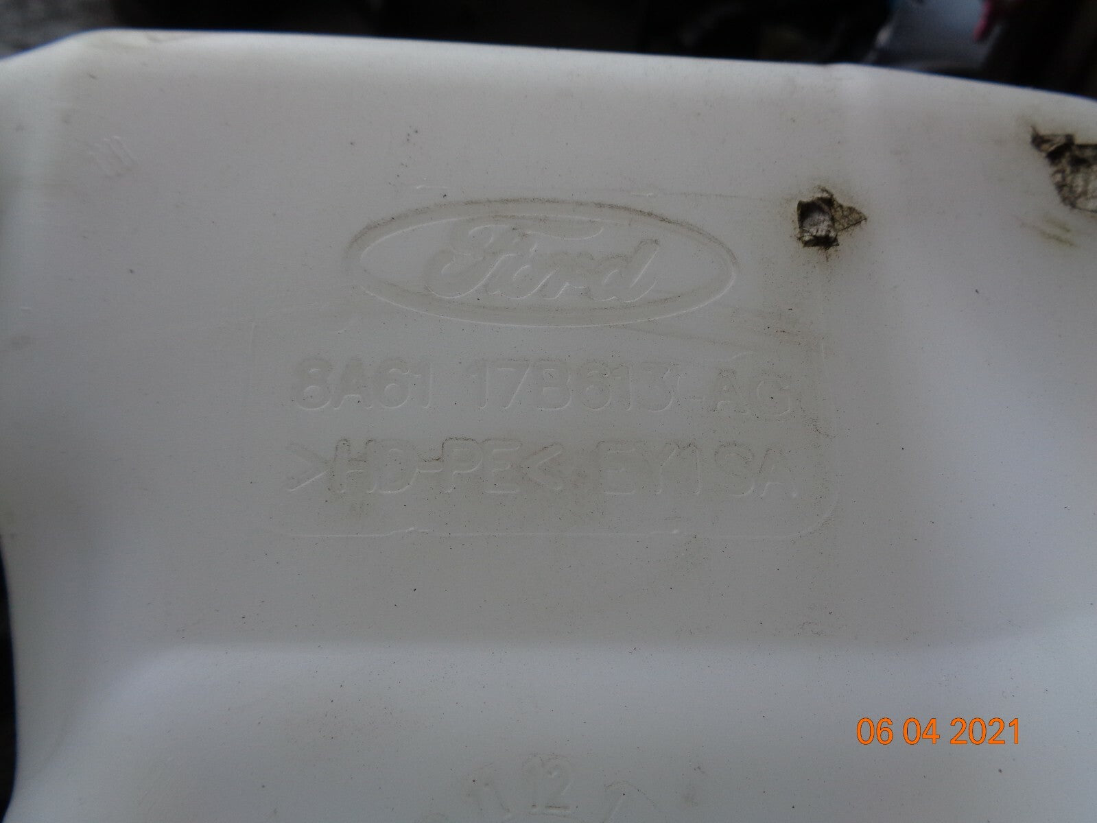 FORD FIESTA MK7 2017 1.25 PETROL WINDSCREEN WASHER BOTTLE 8A6117B613AC