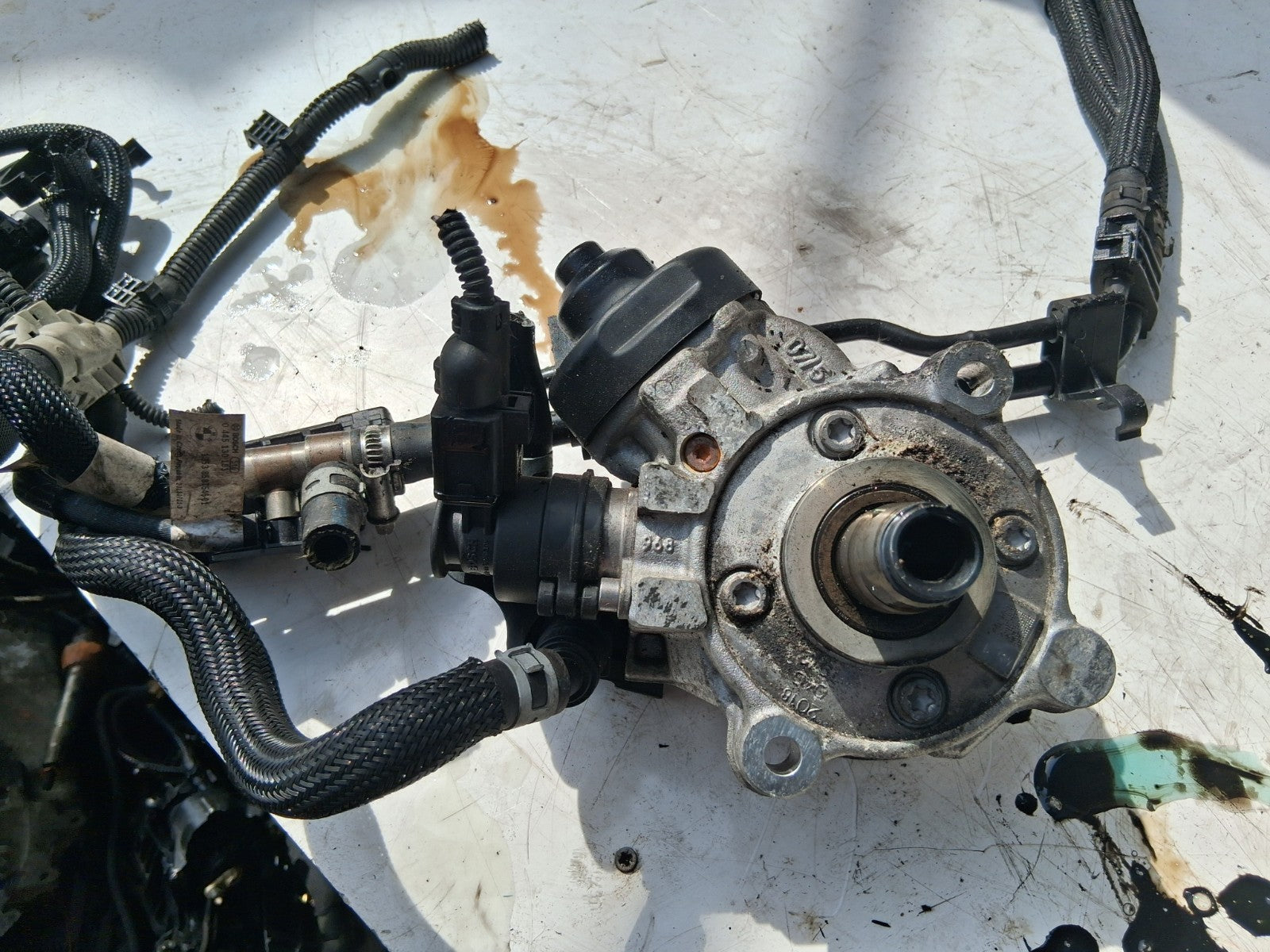 2018 BMW X1 F48 2.0 DIESEL HIGH PRESSURE FUEL PUMP 8579230
