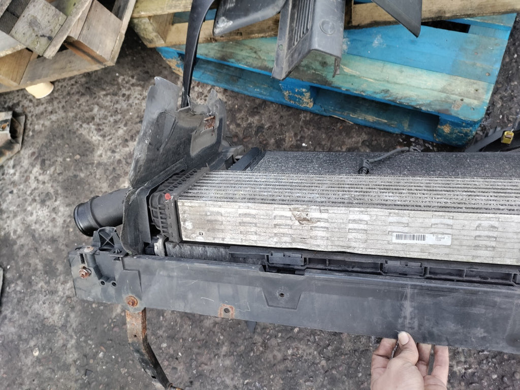 2008 AUDI A4 B8 2.0 DIESEL COMPLETE RADIATOR RAD PACK 8K0260401H