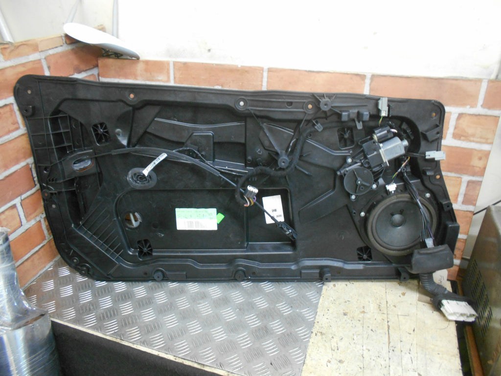 FORD FIESTA MK7 2010 3 DOOR NS PASSENGER DOOR REGULATOR MOTOR 8A61-14A389-A