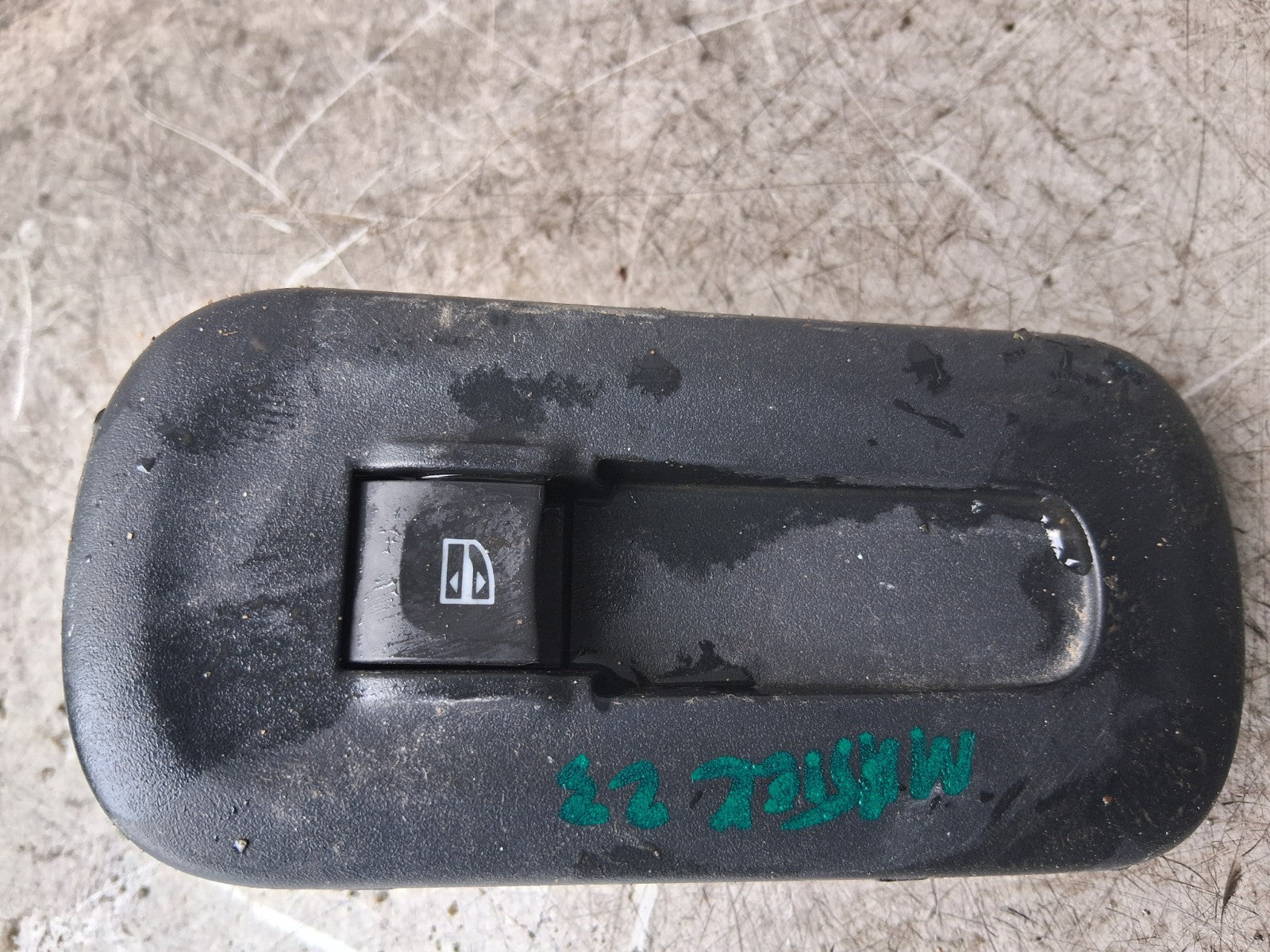 2023 RENAULT MASTER MK3 NSF PASSENGER SIDE FRONT WINDOW CONTROL SWITCH 2444203X