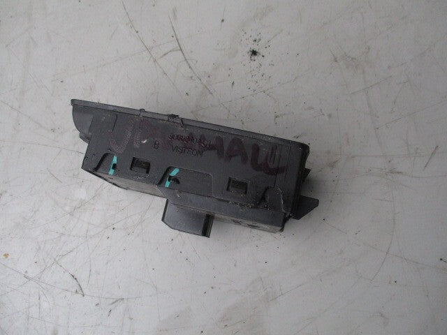 VAUXHALL ASTRA J MERIVA B 2012 OSF DRIVER SIDE FRONT WINDOW SWITCH 13305009