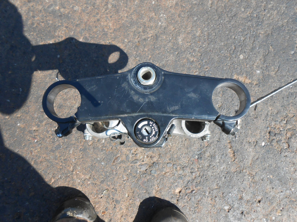 SUZUKI GSXR600 GSXR 600 SRAD 1996 TOP & BOTTOM FORK YOKES & HEAD BEARINGS