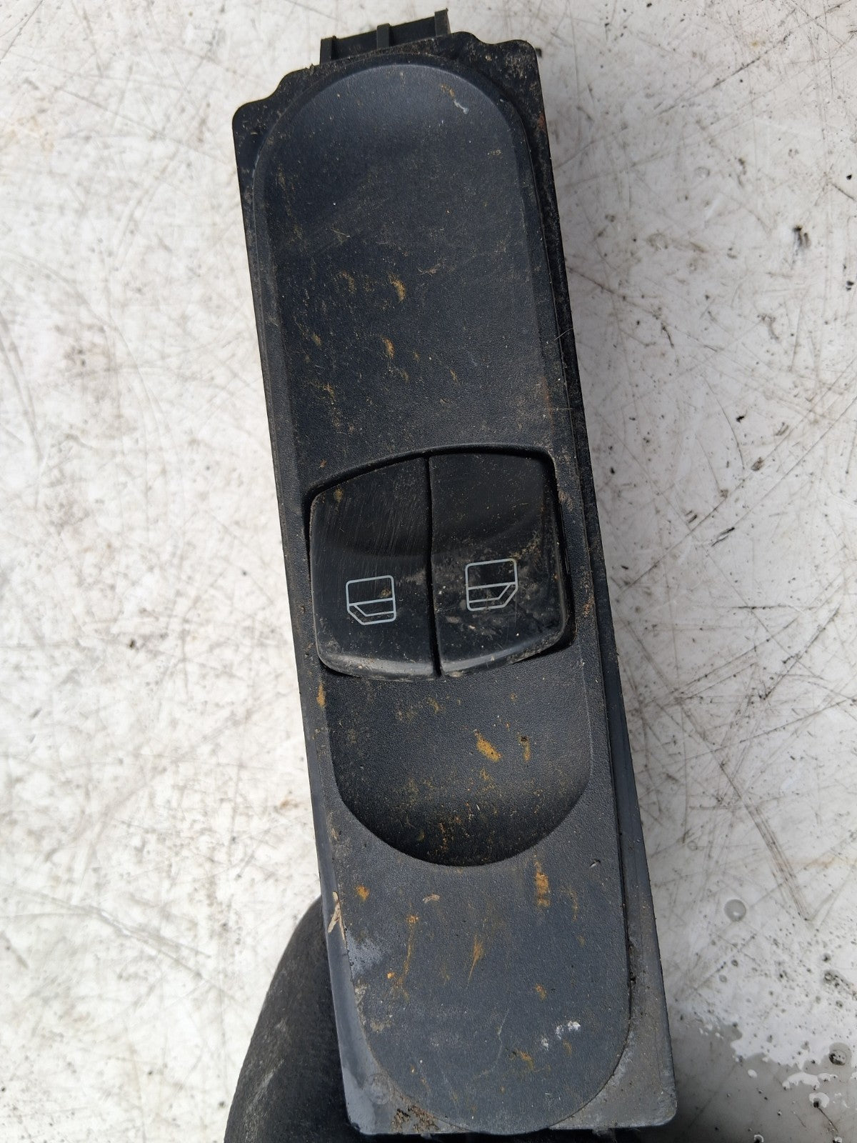 2015 VW VOLKSWAGEN CRAFTER OSF DRIVER SIDE FRONT RIGHT WINDOW SWITCH 9065451513