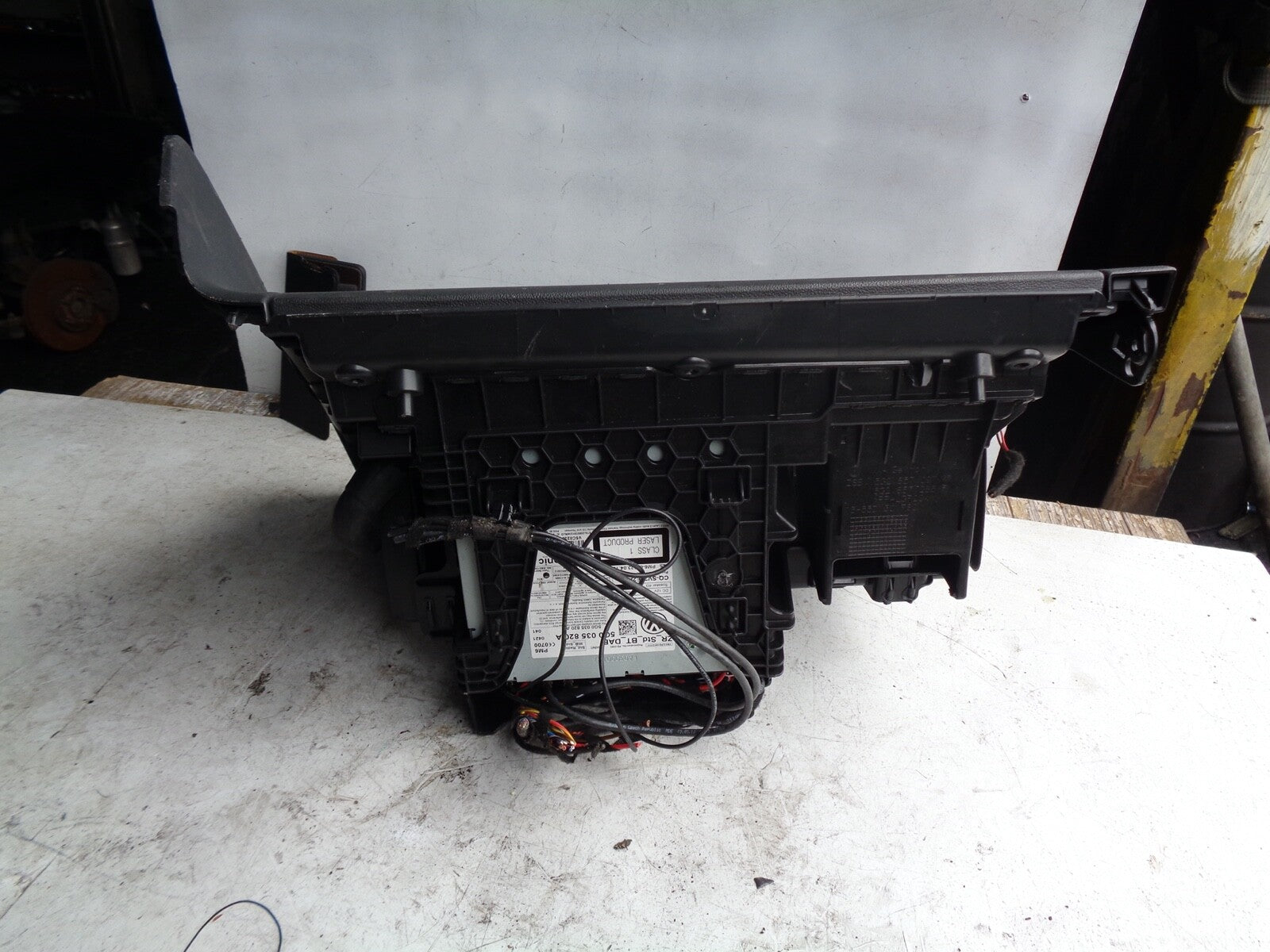 VW VOLKSWAGEN GOLF MK7 1.6 TDI GLOVEBOX STORAGE COMPARTMENT 5G2857097