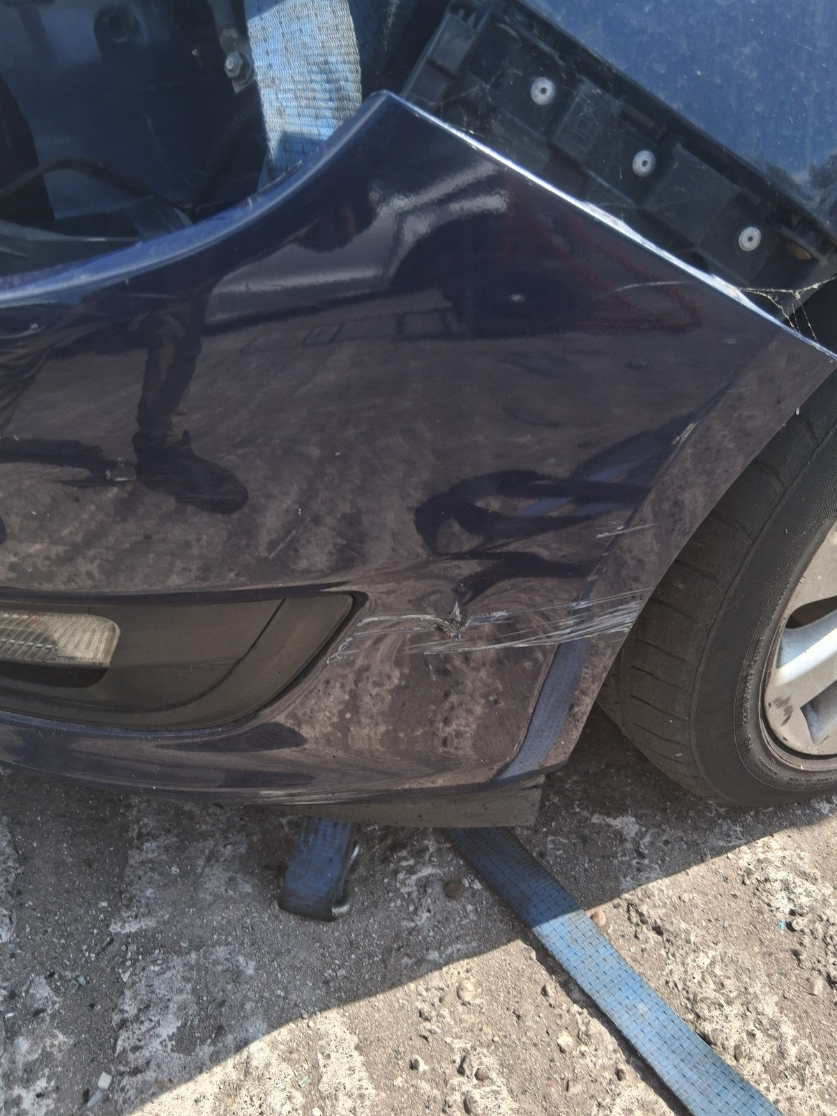 2013 VAUXHALL ASTRA J ESTATE COMPLETE FRONT BUMPER WITH GRILL & BADGE GRILLE
