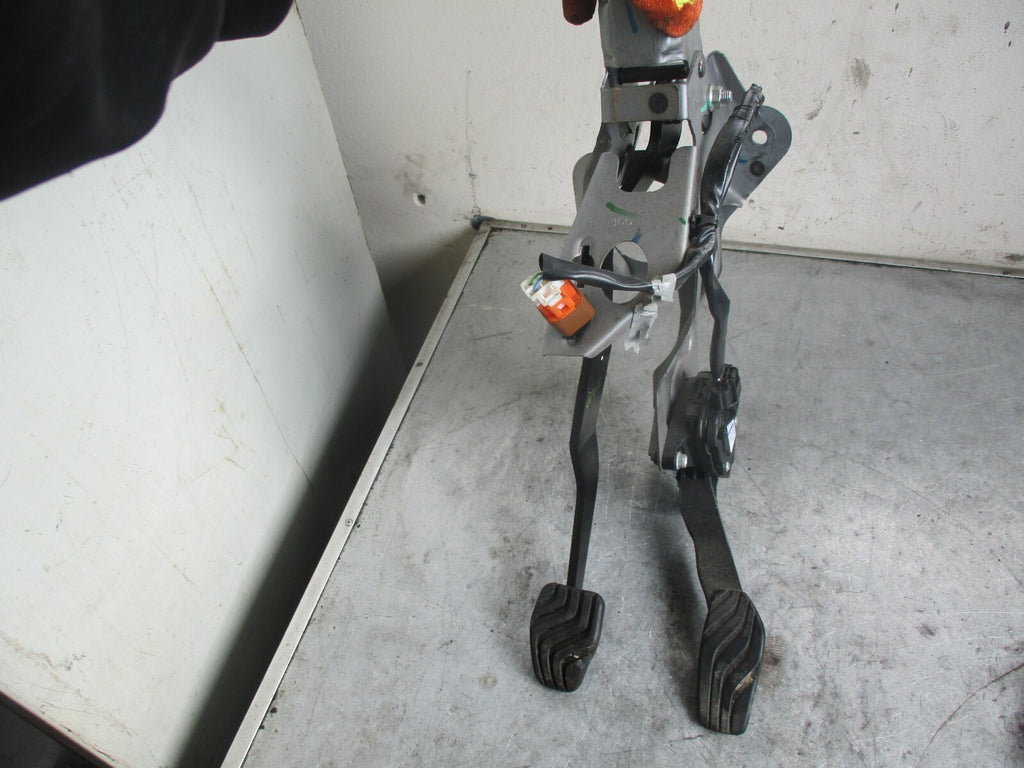 NISSAN QASHQAI J11 MK2 BRAKE CLUTCH PEDALS 180024BG0B