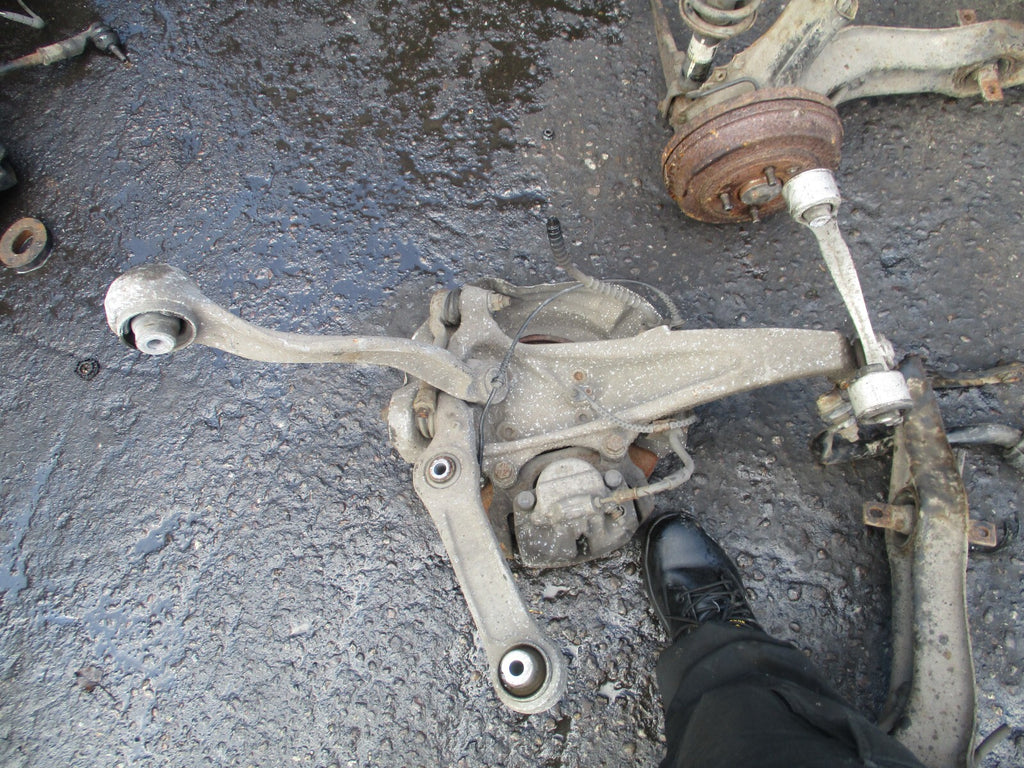 2012 BMW 5 SERIES F10 OSF DRIVER SIDE FRONT WHEEL HUB & CONTROL ARMS