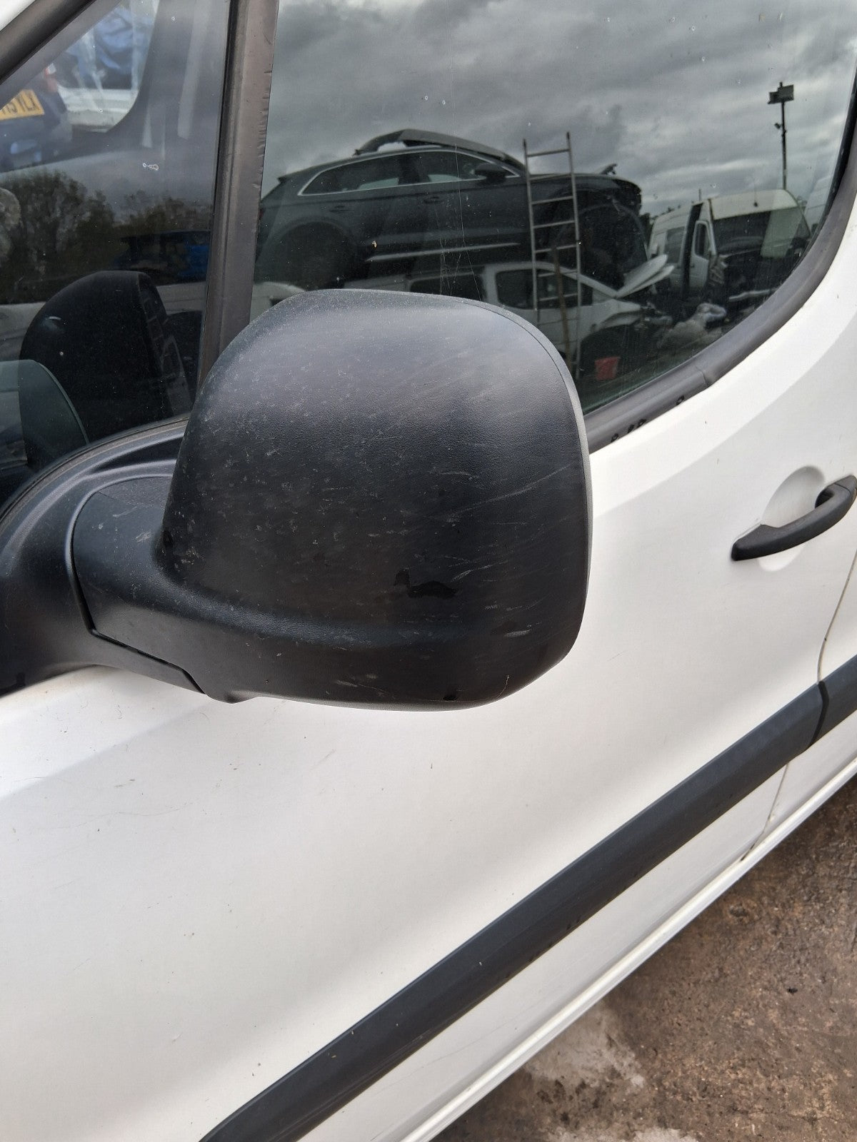 2017 PEUGEOT PARTNER MK2 NSF PASSENGER SIDE FRONT LEFT WING MIRROR BLACK