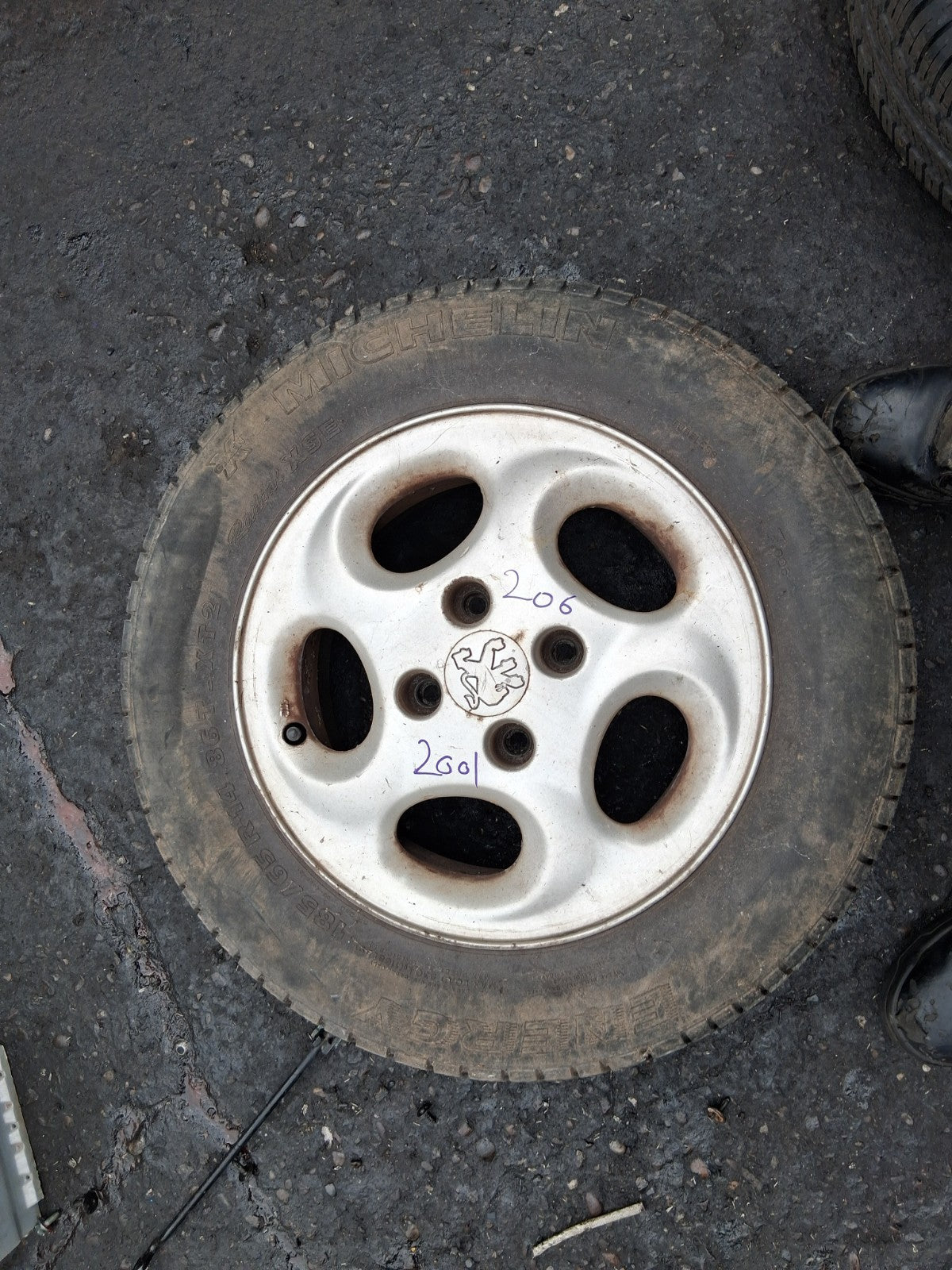 2001 PEUGEOT 206 14 INCH ALLOY WHEEL WITH TYRE 185/65R14