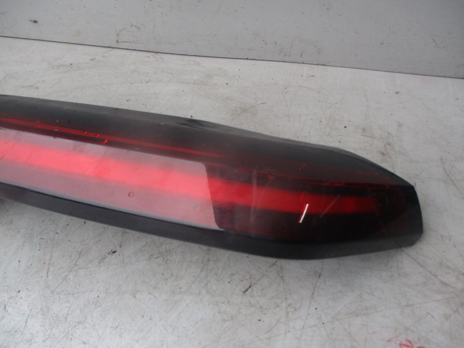 CITROEN C4 MK3 2020 OSR DRIVER SIDE REAR INNER TAILGATE REAR LIGHT 9831120580