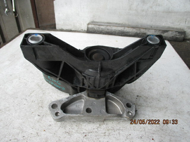 VAUXHALL GRANDLAND X 2018 1.6 DIESEL OSF DRIVER SIDE FRONT ENGINE MOUNT