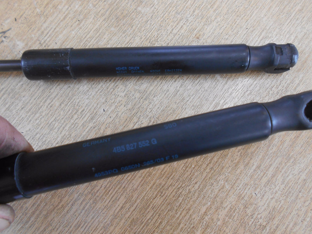 AUDI A6 4B SALOON 2003 BOOTLID BOOT HATCH STRUTS DAMPERS LIFTERS 4B5827552G