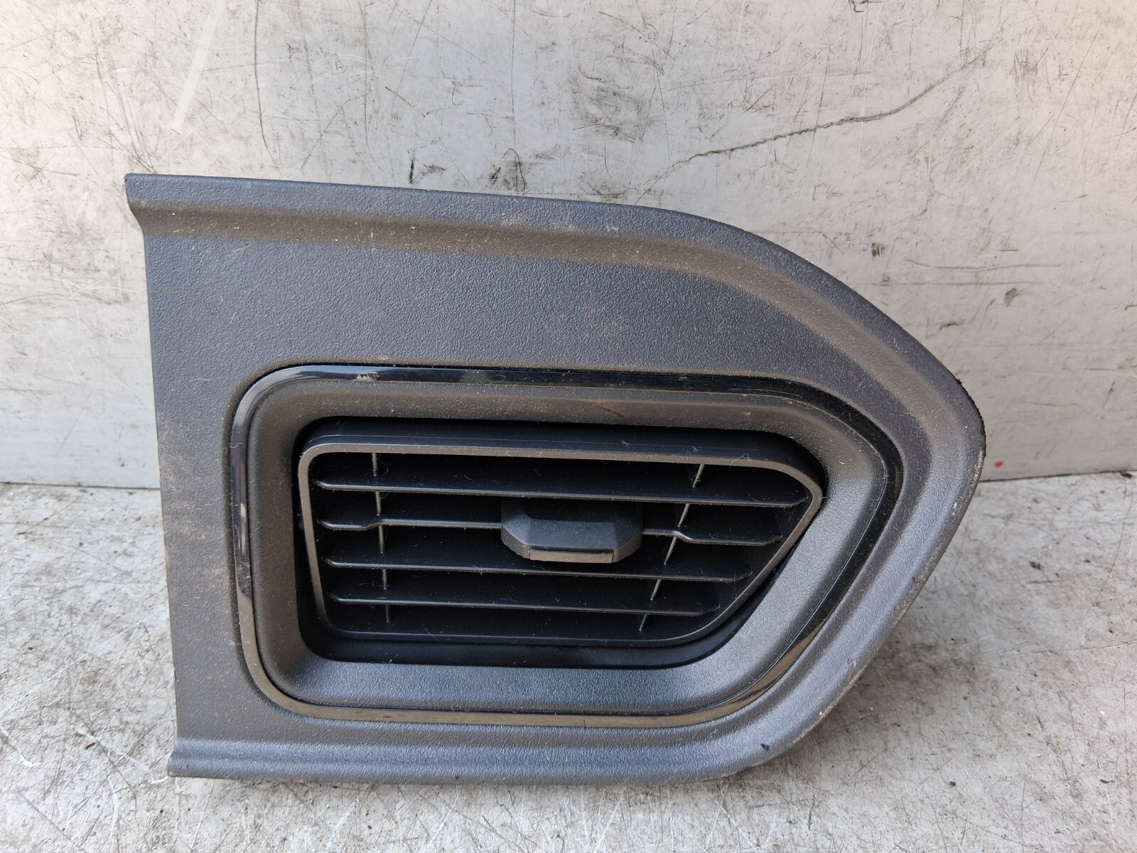 2023 RENAULT MASTER MK3 OSF DRIVER SIDE FRONT DASHBOARD AIR VENT 687518035R