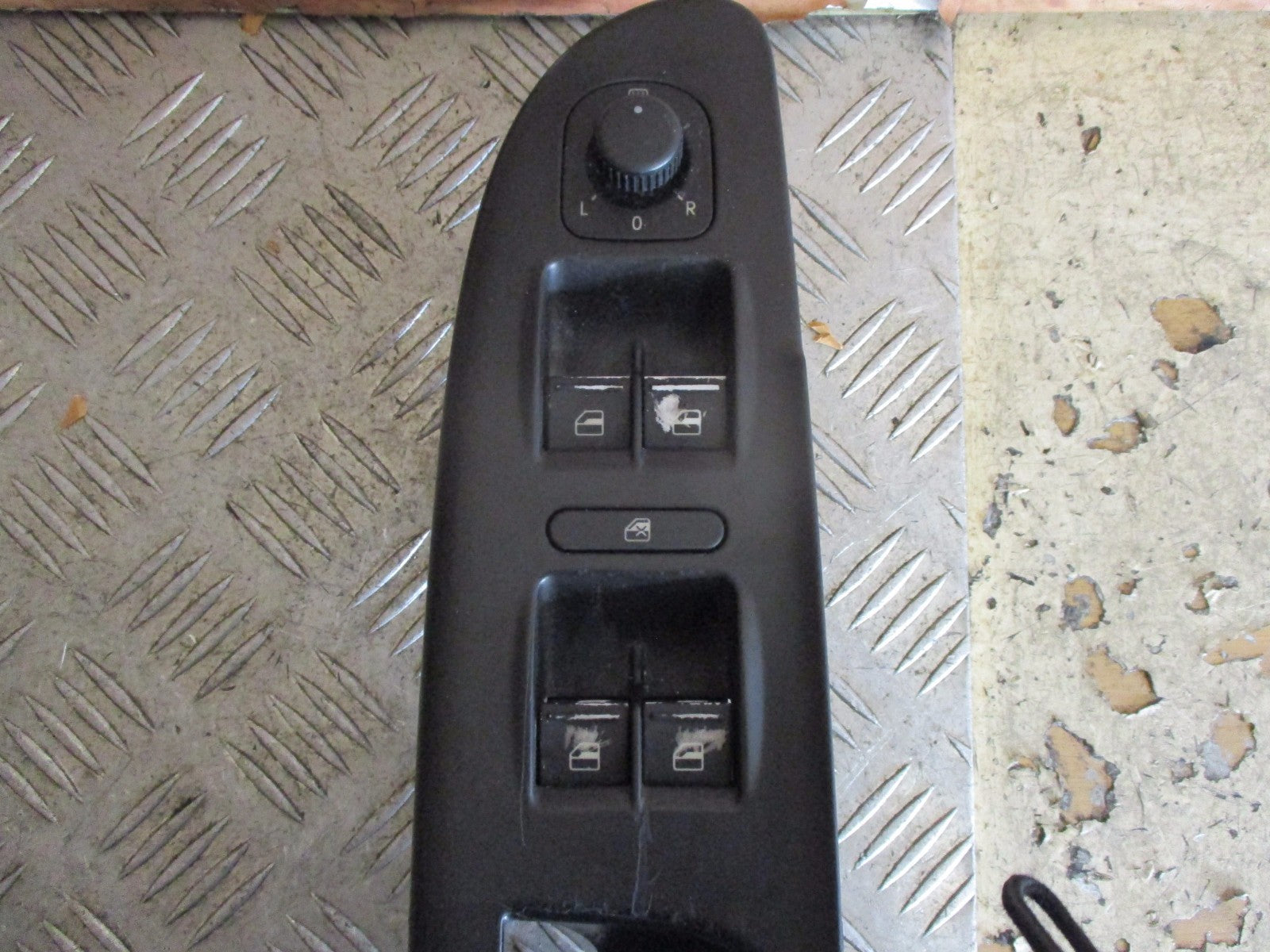 VOLKSWAGEN VW PASSAT 2006 B6 OSF DRIVER WINDOW MIRROR CONTROL SWITCH 1K4959857