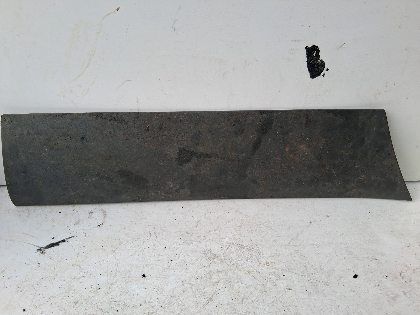2016 MERCEDES SPRINTER W906 NSF PASSENGER SIDE FRONT TRIM MOULDING A9106900200
