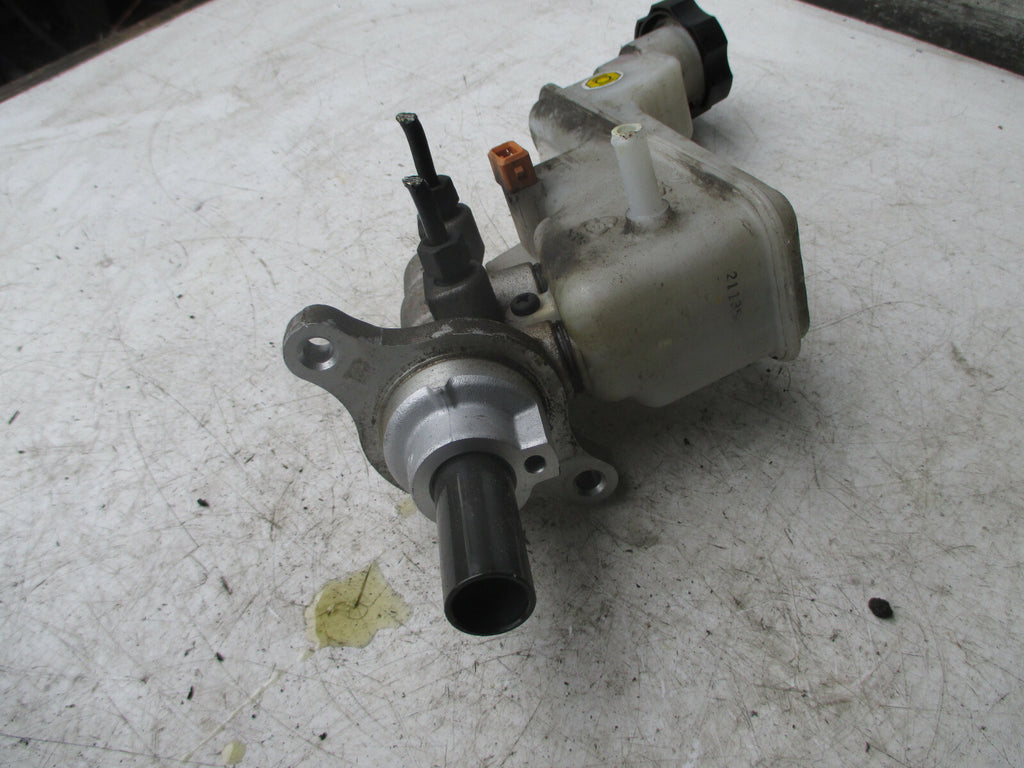 HYUNDAI I30 2014 MK2 BRAKE MASTER CYLINDER RESERVOIR BOTTLE TANK ASSEMBLY UNIT