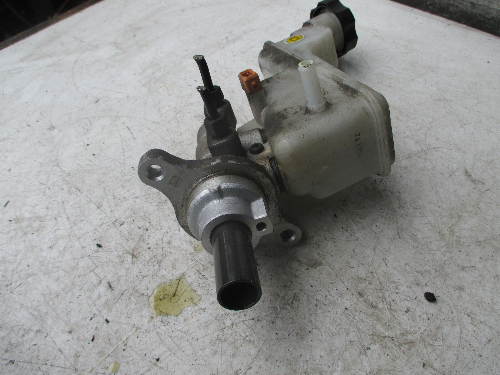 HYUNDAI I30 2014 MK2 BRAKE MASTER CYLINDER RESERVOIR BOTTLE TANK ASSEMBLY UNIT