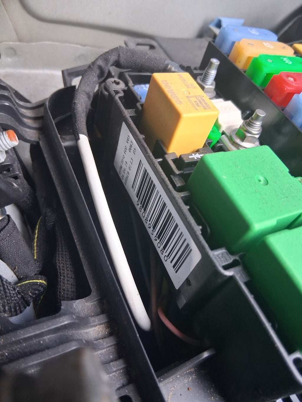 2019 CITROEN DISPATCH MK3 VAUXHALL VIVARO FUSE BOX RELAY 9808959080