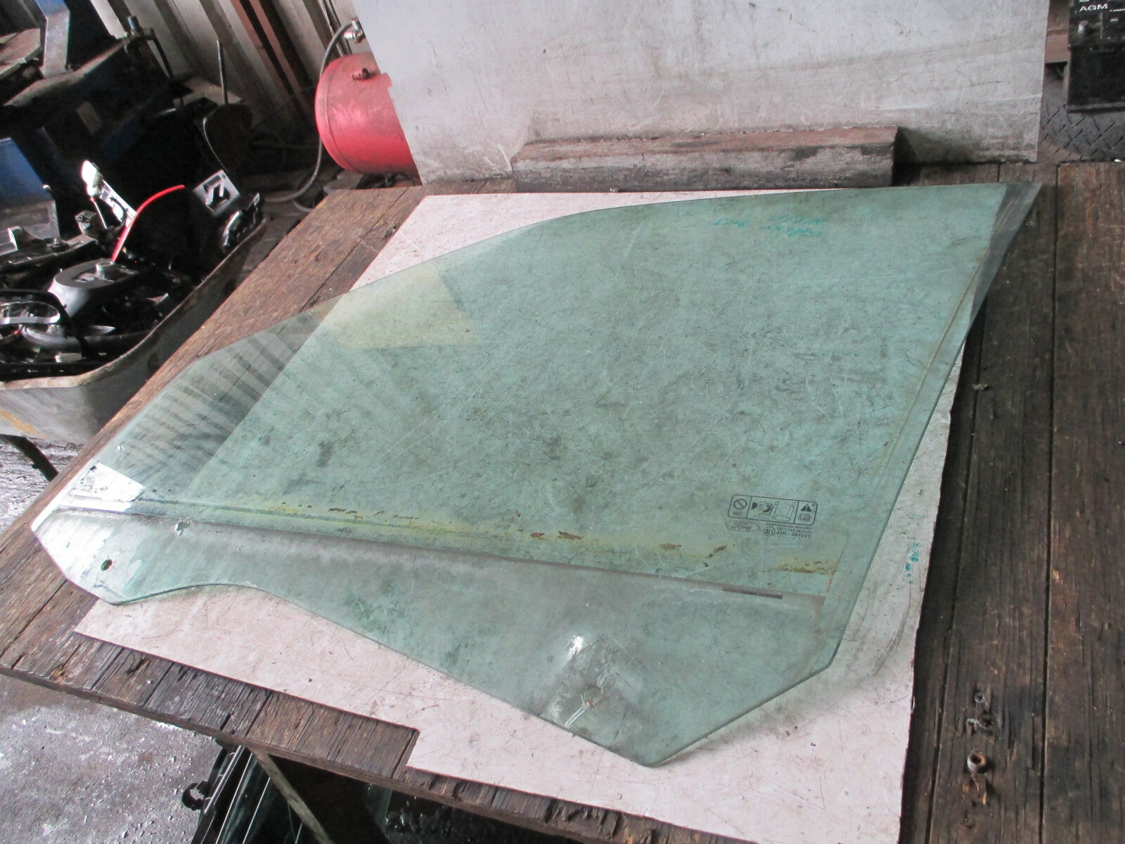 FORD GALAXY 2013 NSF PASSENGER SIDE FRONT DOOR WINDOW GLASS