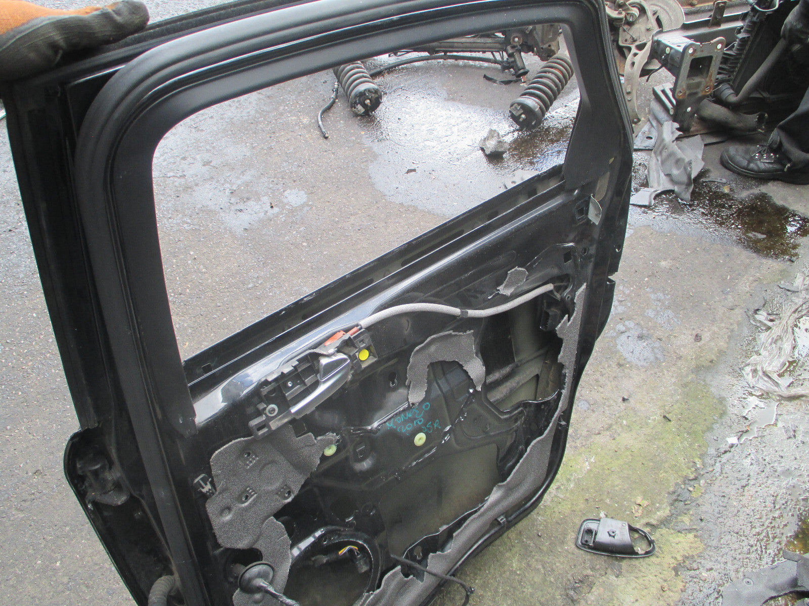 FORD MONDEO MK4 2010 OSR DRIVER SIDE REAR BARE DOOR SHELL BLACK PARTNER