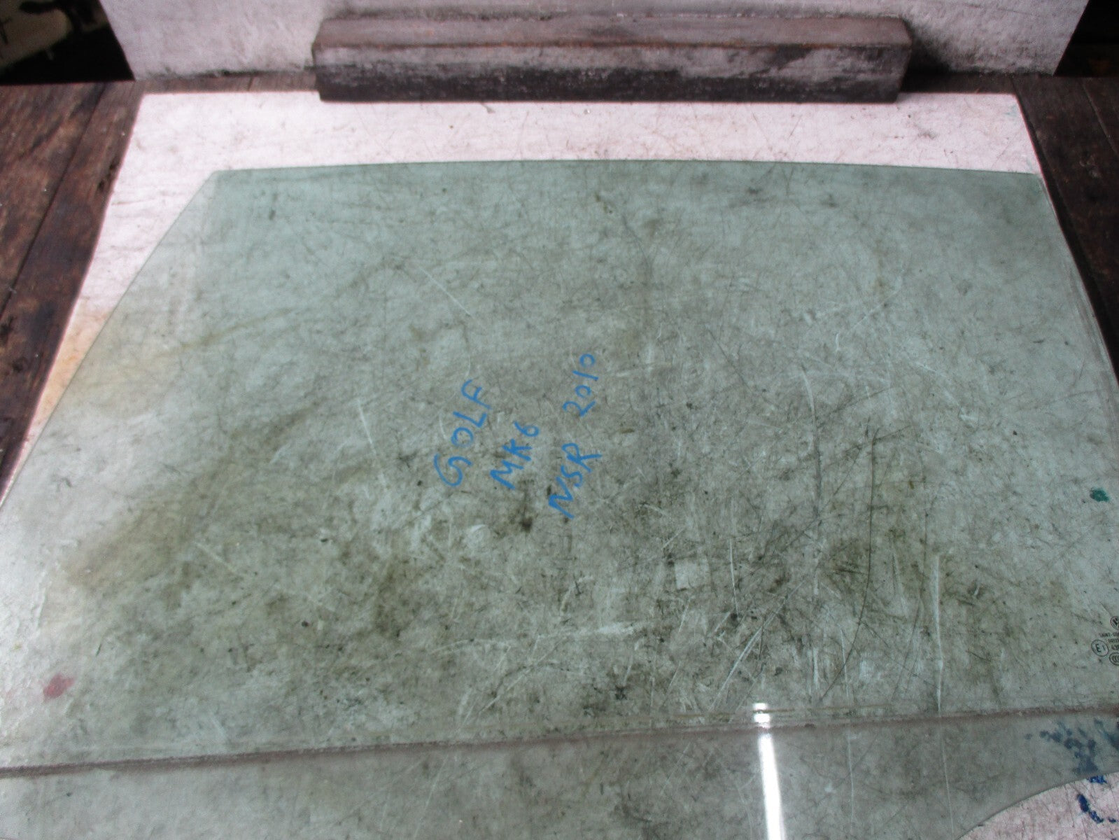 VOLKSWAGEN GOLF MK6 2010 NSR PASSENGER SIDE REAR DOOR WINDOW GLASS