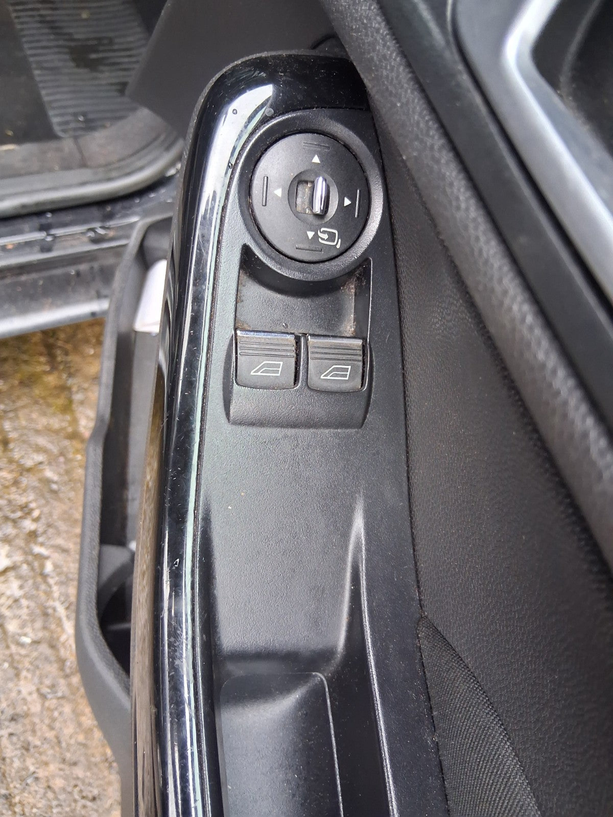 2014 FORD FIESTA MK7 OSF DRIVER SIDE FRONT RIGHT WINDOW CONTROL SWITCH