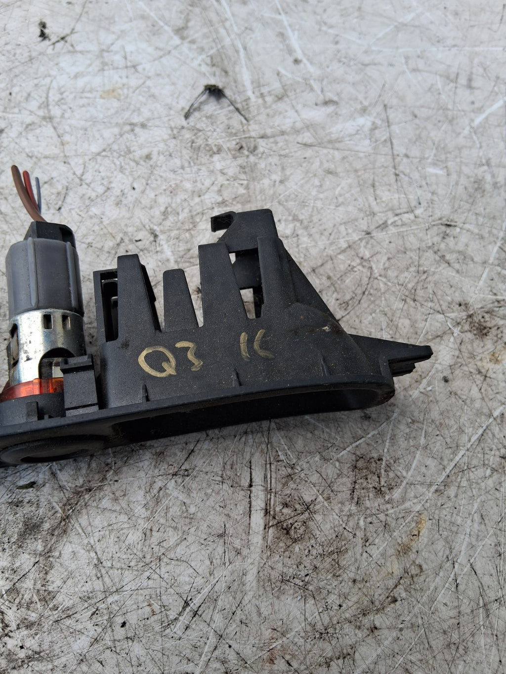 2016 AUDI Q3 12V POWER SOCKET PANEL TRIM 5408802