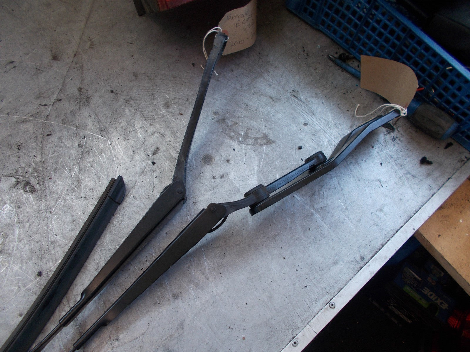 MERCEDES E CLASS W212 2015 WIPER ARMS & BLADE A2128201744 A2128201844