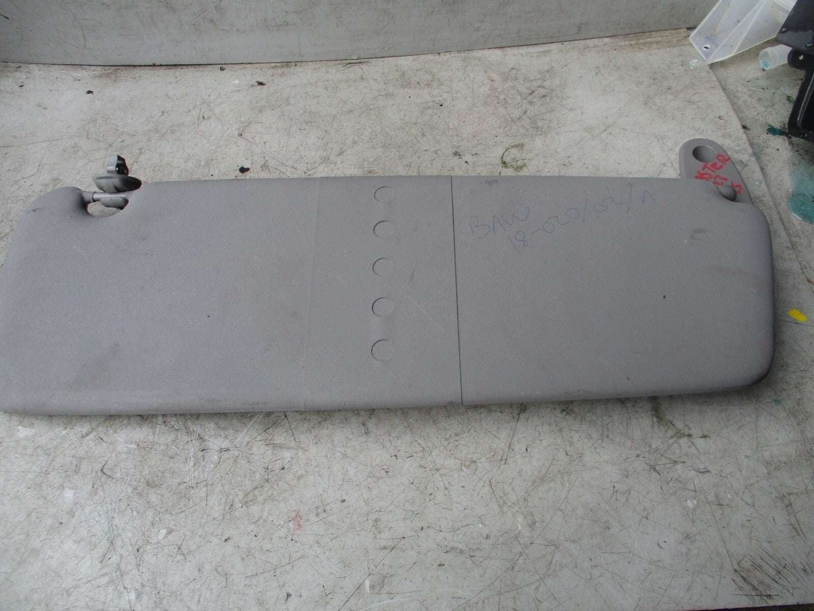2023 RENAULT MASTER OS DRIVER SIDE SUN VISOR