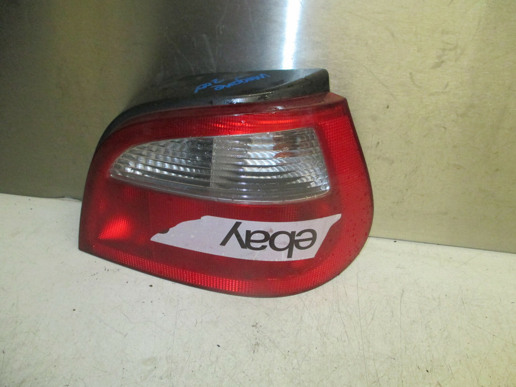 RENAULT MEGANE 2001 OSR DRIVER SIDE REAR TAIL LIGHT