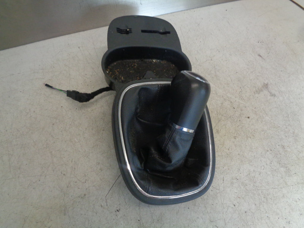 VAUXHALL CORSA D 2007 5 SPEED GEARSTICK KNOB CUP HOLDER 13205815