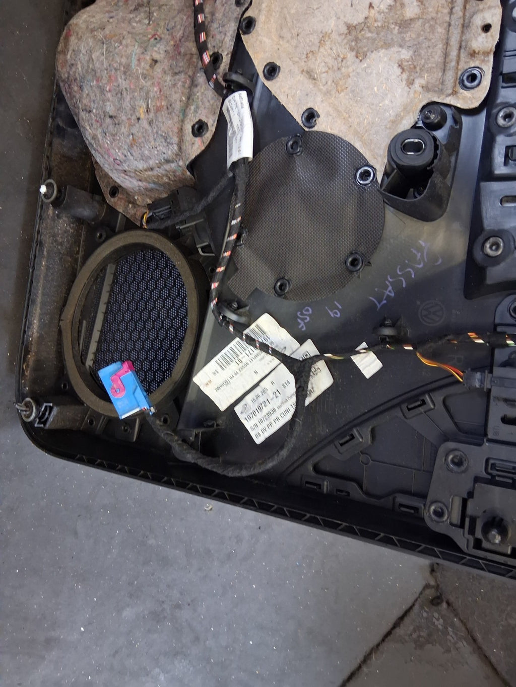 2019 VW VOLKSWAGEN PASSAT B8 OSF DRIVER SIDE FRONT RIGHT DOOR CARD