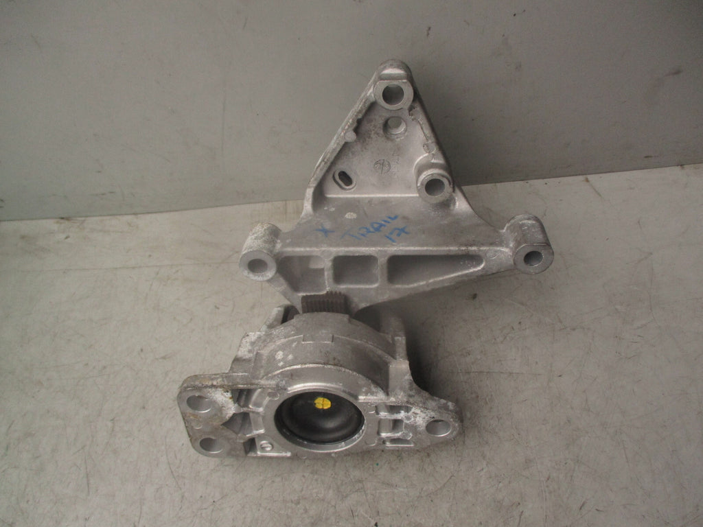 2017 NISSAN X TRAIL 1.3 PETROL OS DRIVER SIDE RIGHT ENGINE MOUNT