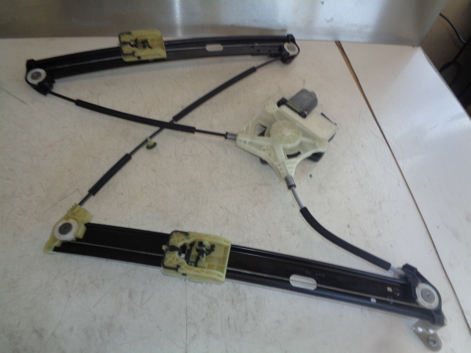 VW VOLKSWAGEN POLO MK6 2019 NS PASSENGER FRONT WINDOW REGULATOR MOTOR 2G6839461C