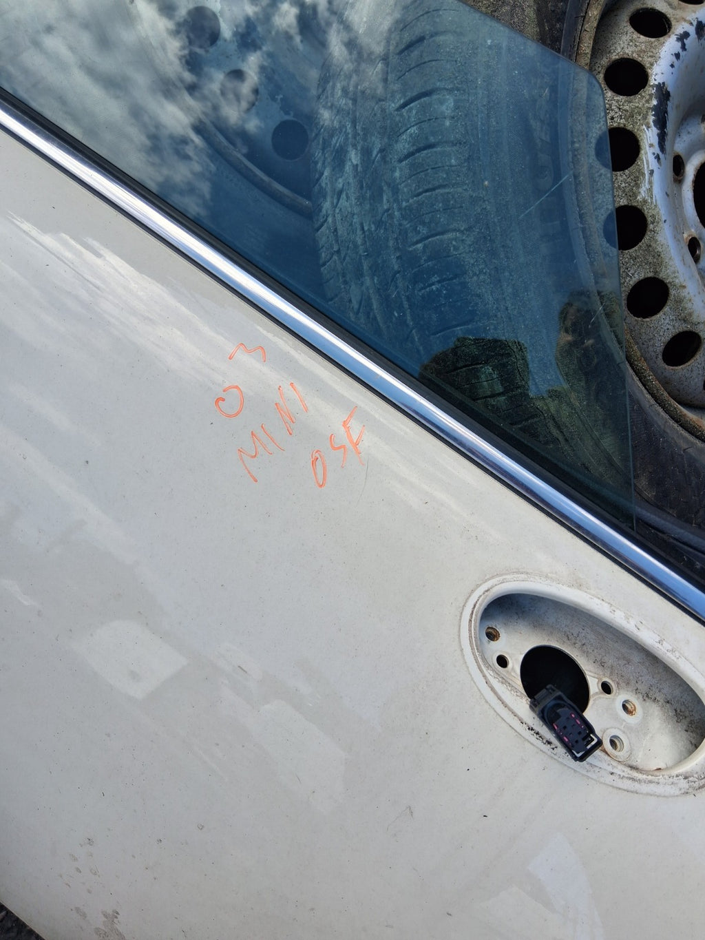 2003 BMW MINI COOPER R50 OSF DRIVER SIDE FRONT RIGHT COMPLETE DOOR