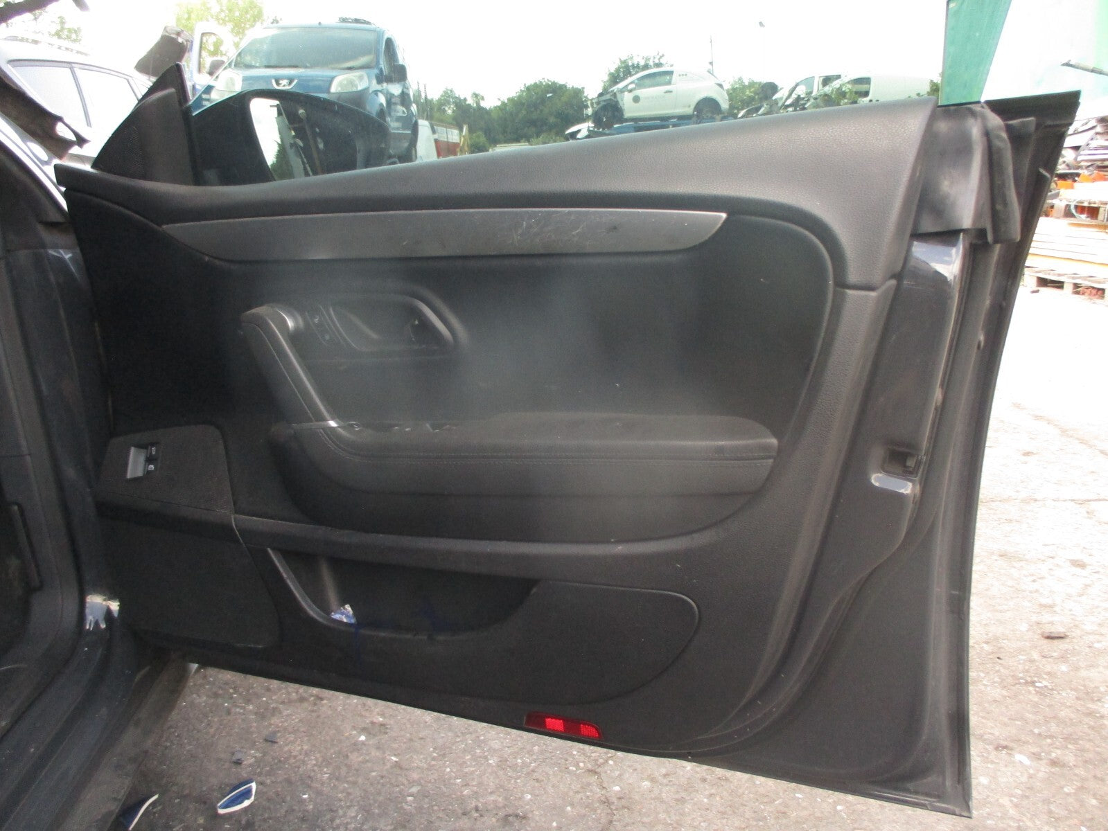 2012 VOLKSWAGEN PASSAT CC OSF DRIVER SIDE FRONT RIGHT DOOR CARD PANEL