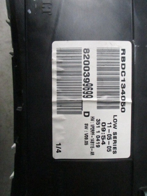 2009 RENAULT MEGANE MK2 SPEEDOMETER INSTRUMENT CLUSTER 8200399699
