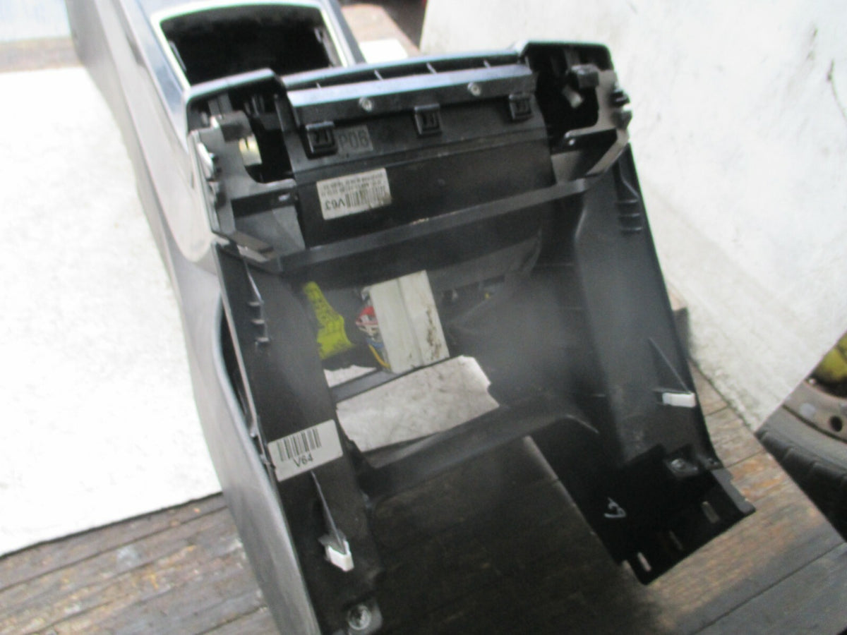 HYUNDAI I40 2012 MK1 ESTATE CENTRE CONSOLE ARMREST