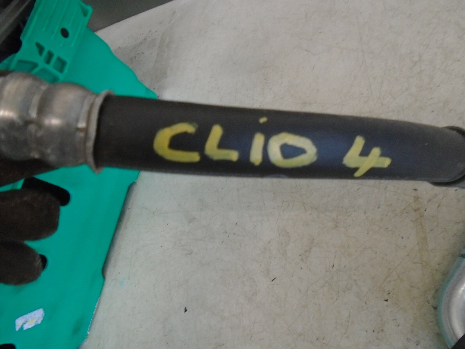 RENAULT CLIO MK4 PETROL AIR CON PIPE 924540424R