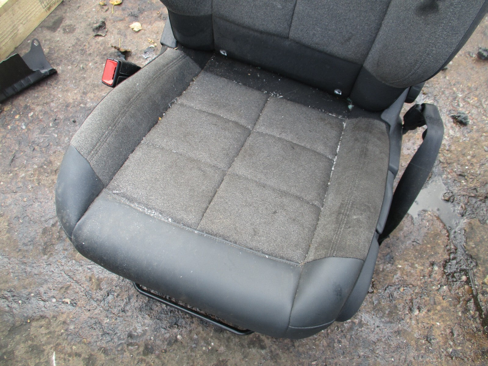 2020 CITROEN C5 AIRCROSS NSF PASSENGER SIDE FRONT COMPLETE SEAT HALF LEATHER