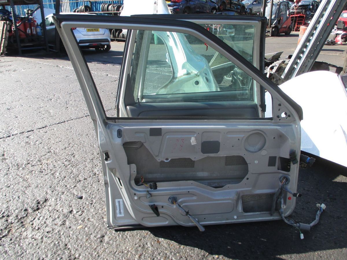 VOLVO V70 2000 NSF PASSENGER SIDE LEFT BARE DOOR SILVER
