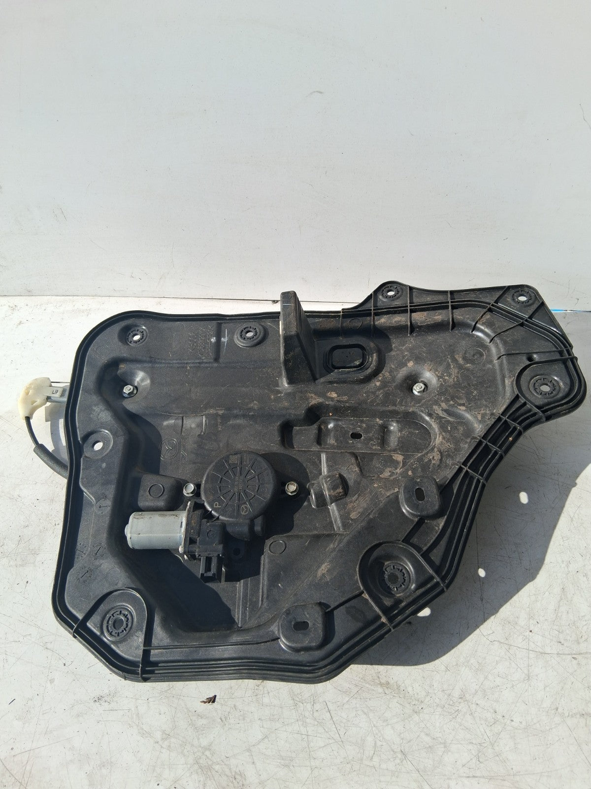 2013 MAZDA CX5 OSR OFF DRIVER RIGHT SIDE REAR DOOR LINER AND REGULATOR KD537297X